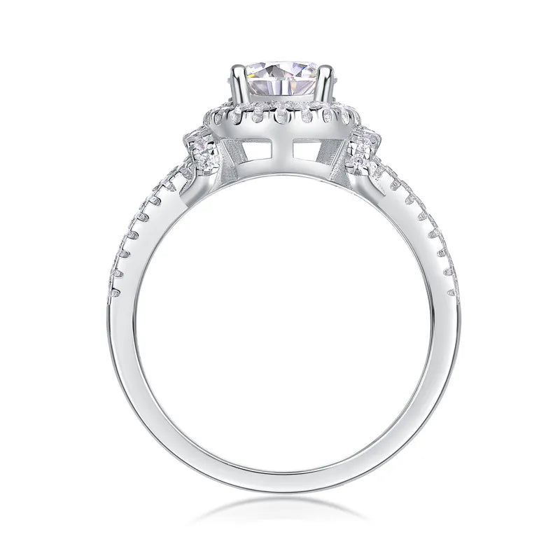 Round Cut Moissanite Ring