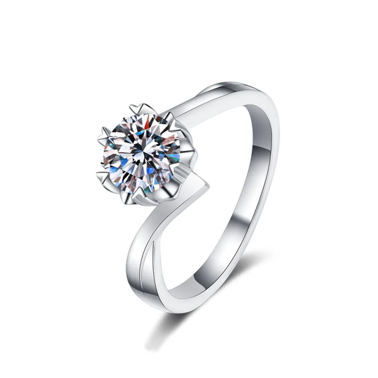 Brilliant-cut Moissanite Solitaire Ring