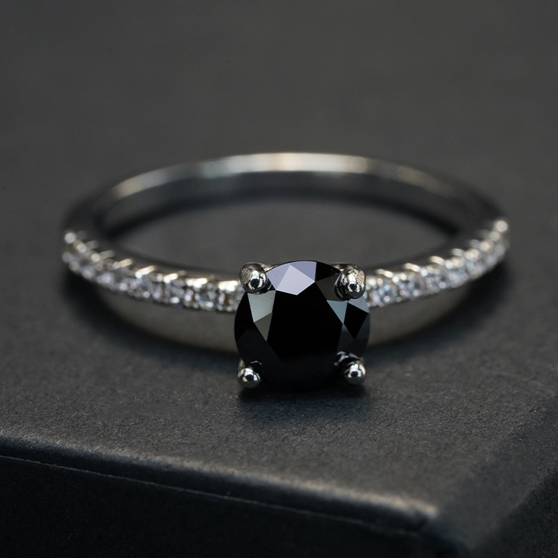 Luna Oscura Moissanite Ring