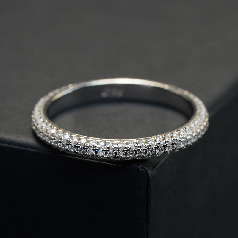 Moissanite Round-Cut Band Ring