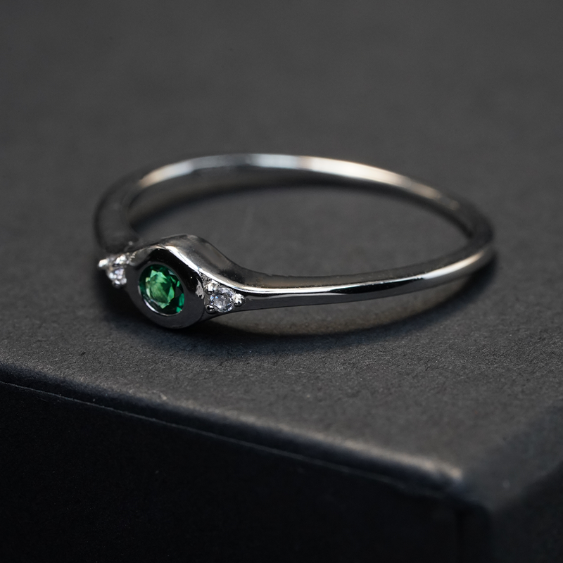 Emerald Round-Cut Ring